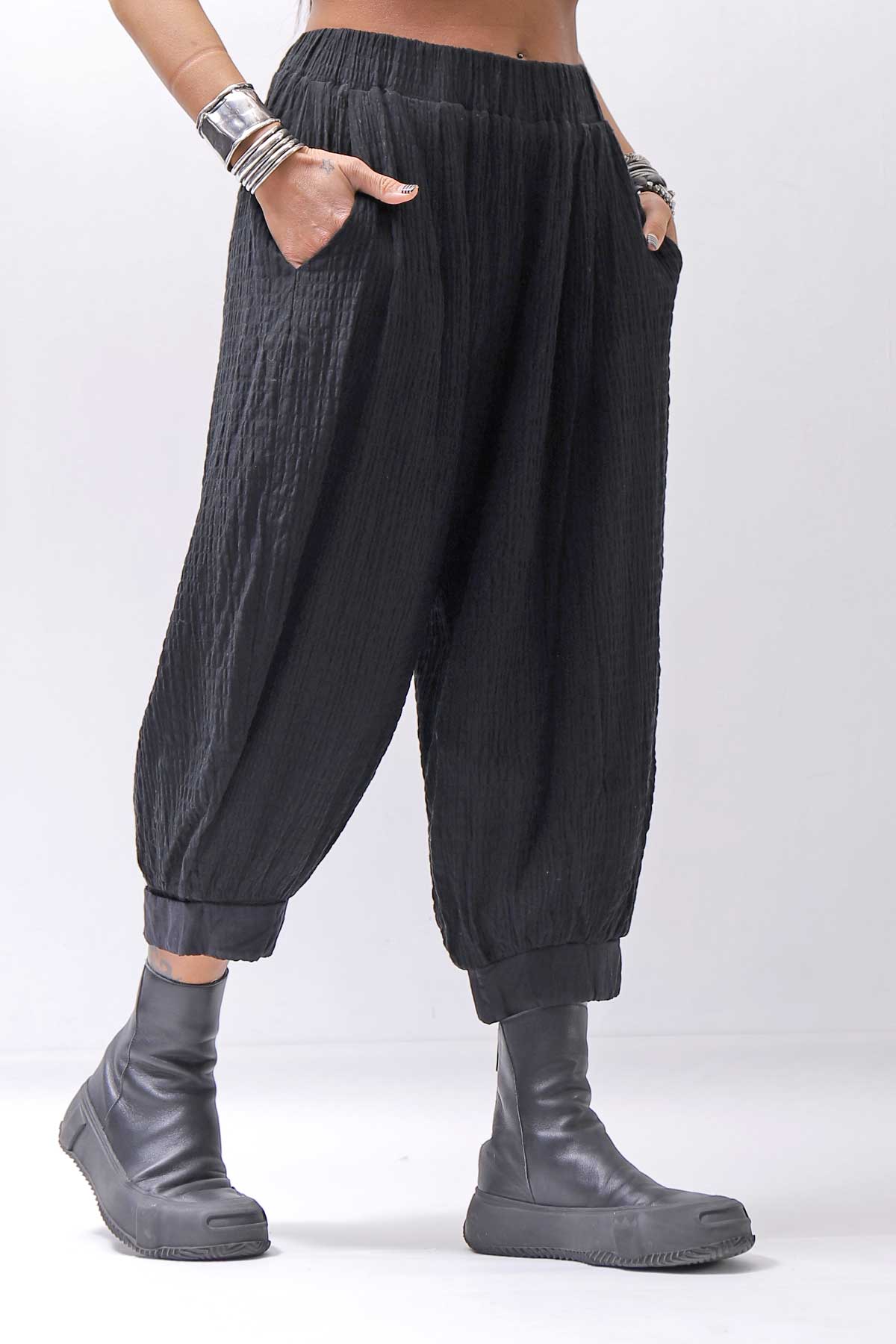 【studio b3】 UNISEX EMBOSSED MOROCCAN PANTS RBB1945_BLACK