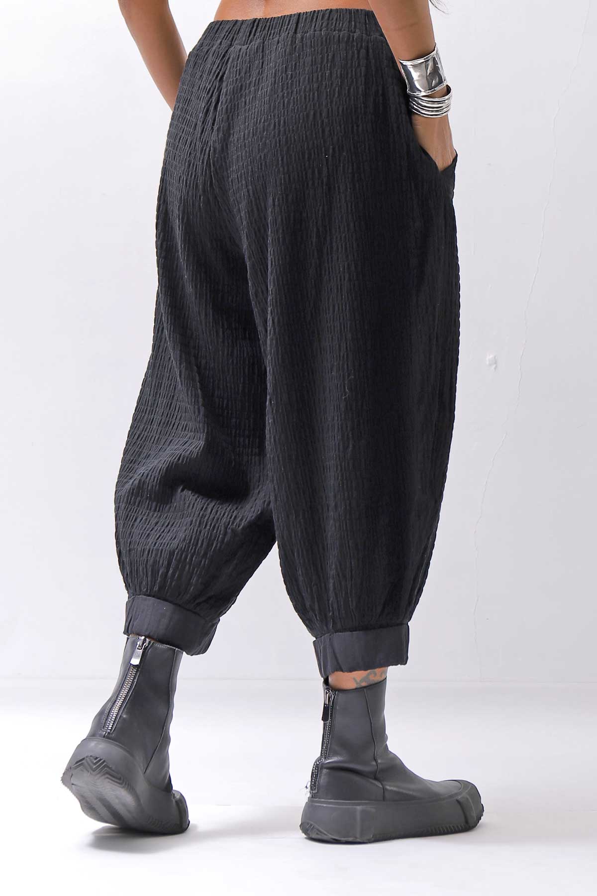 【studio b3】 UNISEX EMBOSSED MOROCCAN PANTS RBB1945_BLACK