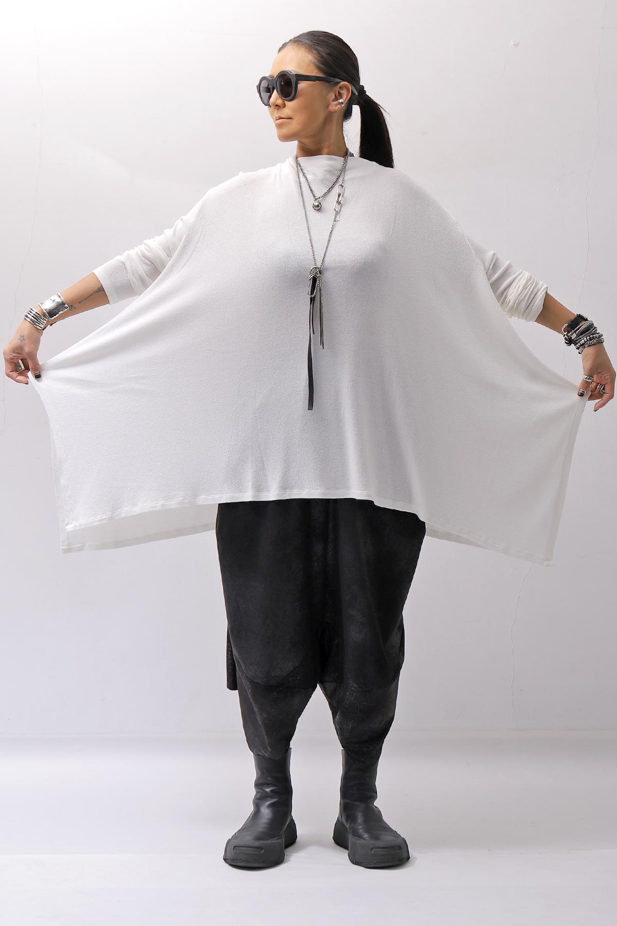 【NOSTRASANTISSIMA】 ASYMMETRY VISCOSE&amp;SILK LIGHT SWEATER TOP M122_WHITE