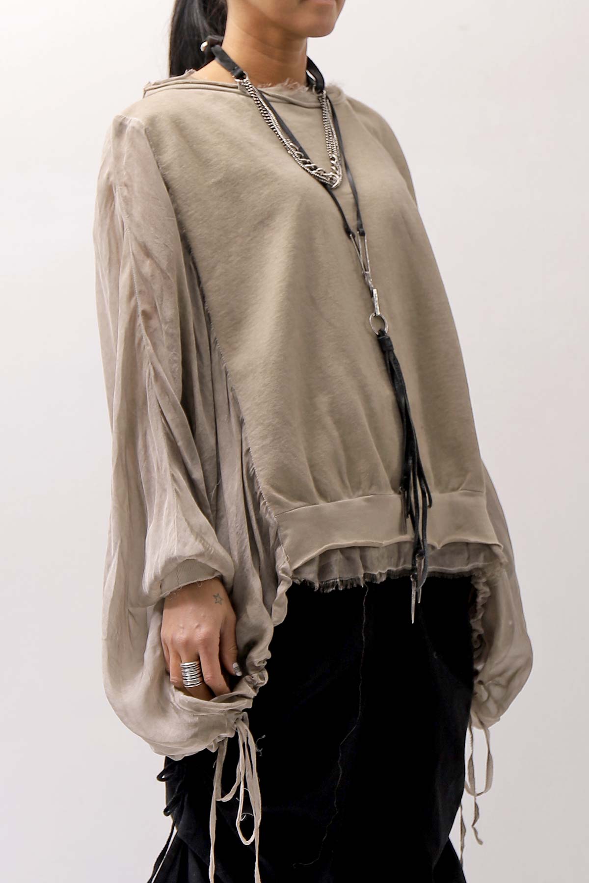 【sanctamuerte】 COTTON SWEAT &amp; SILK CHIFFON SLEEVE TOP SM71_SAND SHELL