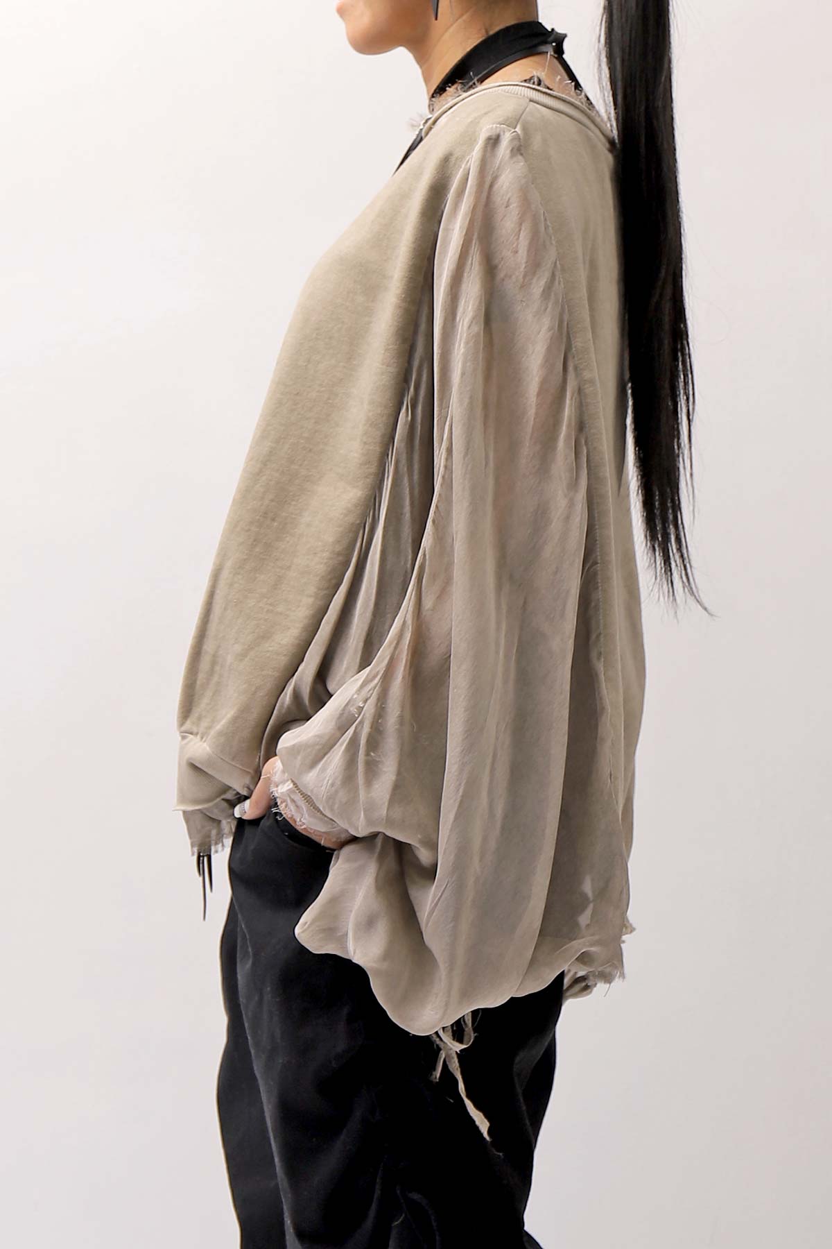 【sanctamuerte】 COTTON SWEAT &amp; SILK CHIFFON SLEEVE TOP SM71_SAND SHELL