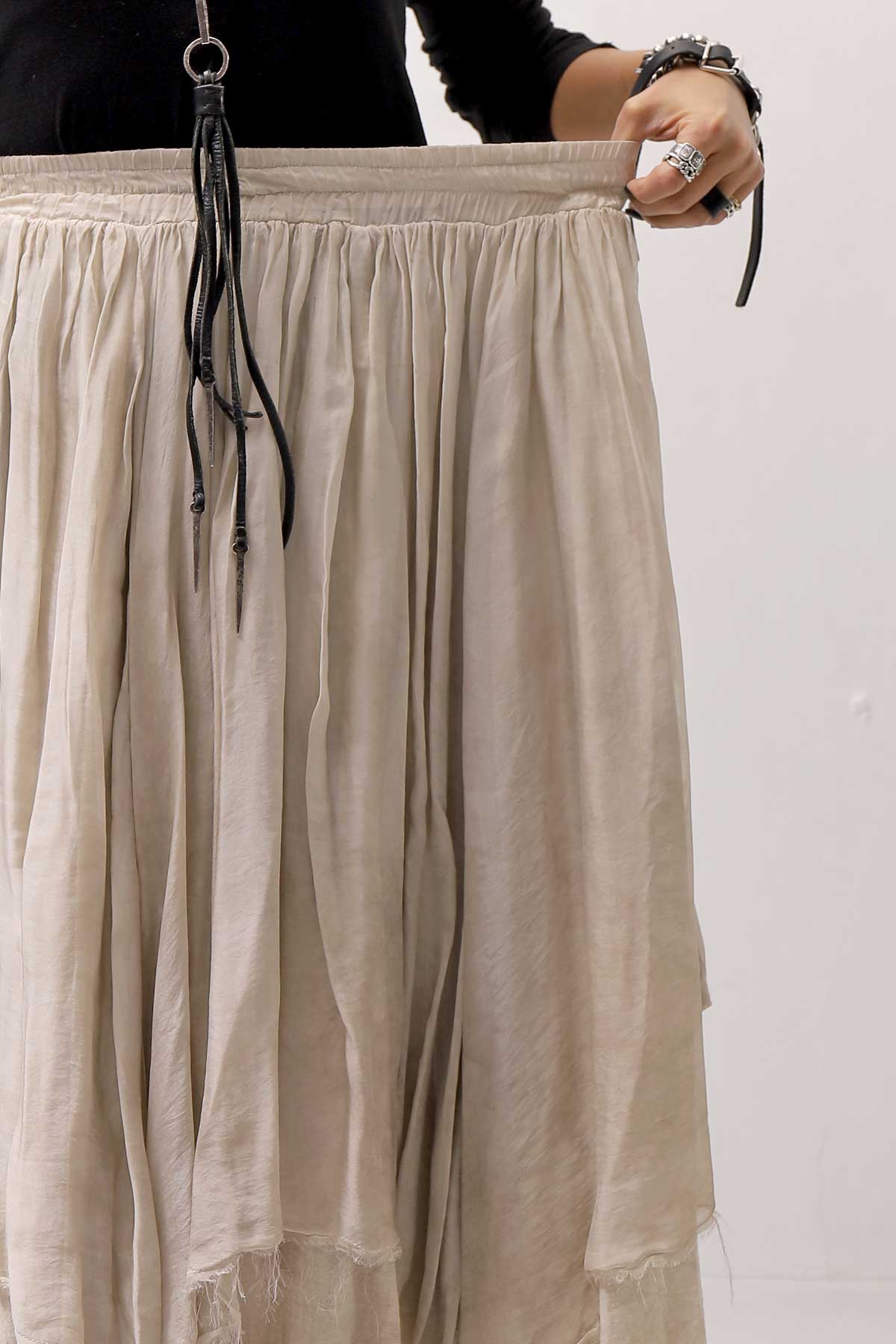 【sanctamuerte】 LAYERED ASYMMETRY SKIRT SM33_SAND SHELL