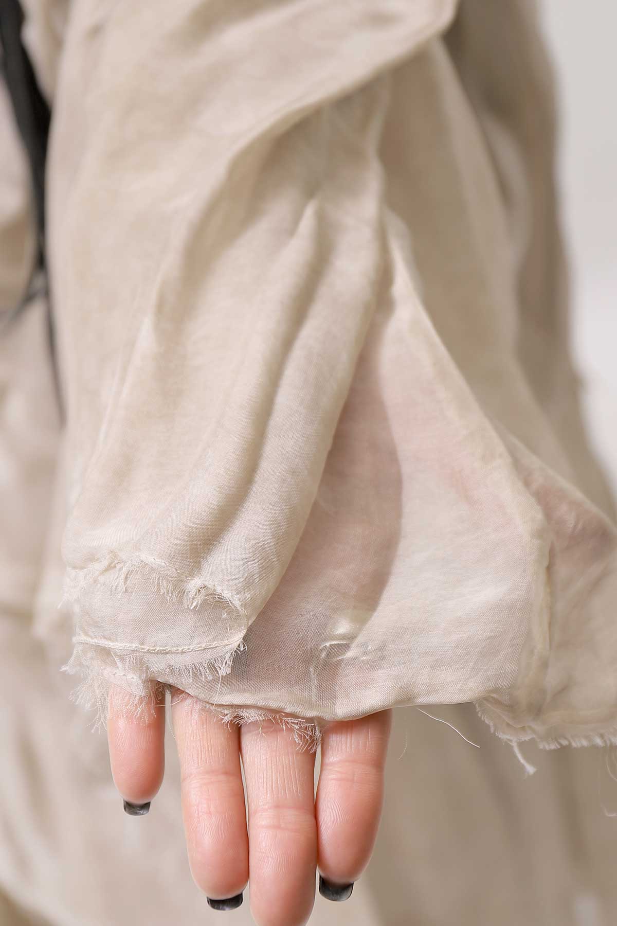 【sanctamuerte】 LAYERED ASYMMETRY SKIRT SM33_SAND SHELL