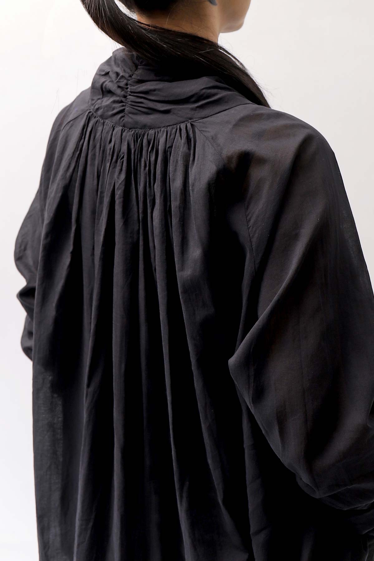 トップス studio b3 ASYMMETRY COTTON SHIRT MPB1852 studio b3】 ASYMMETRY COTTON SHIRT MPB1852_BLACK – QUADRATO