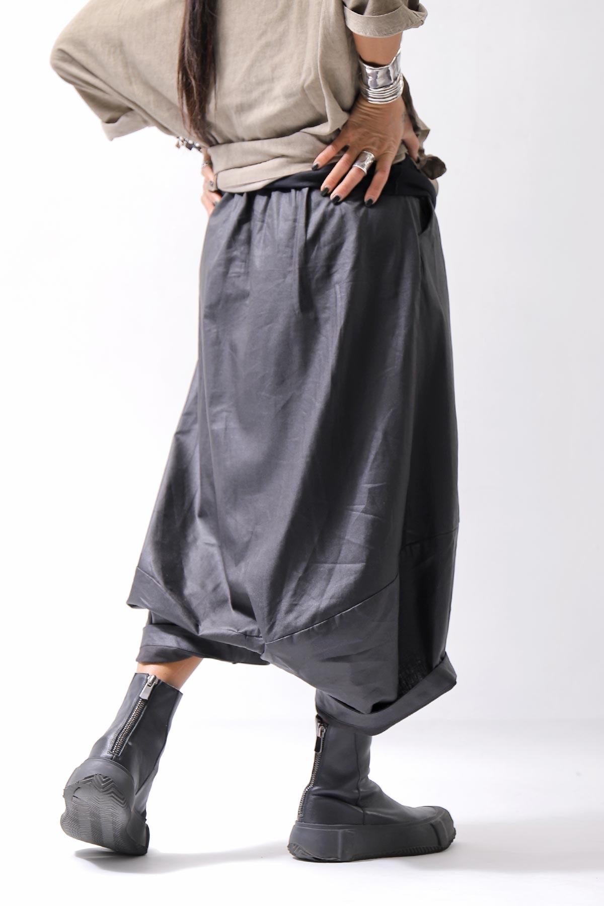 【studio b3】 UNSEX COATED LINEN＆BAMBOO BOX SARROUEL PANTS NB2123_BLACK