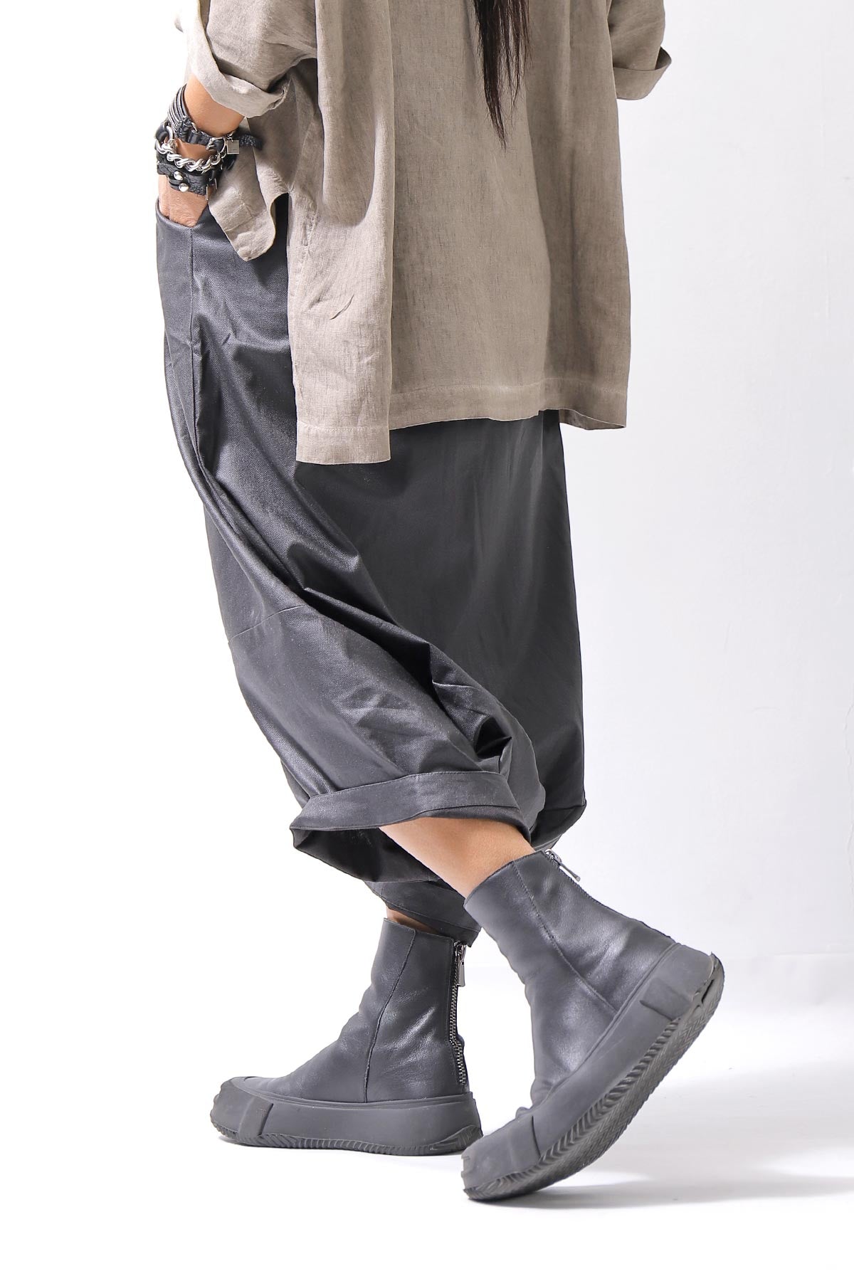 【studio b3】 UNSEX COATED LINEN＆BAMBOO BOX SARROUEL PANTS NB2123_BLACK