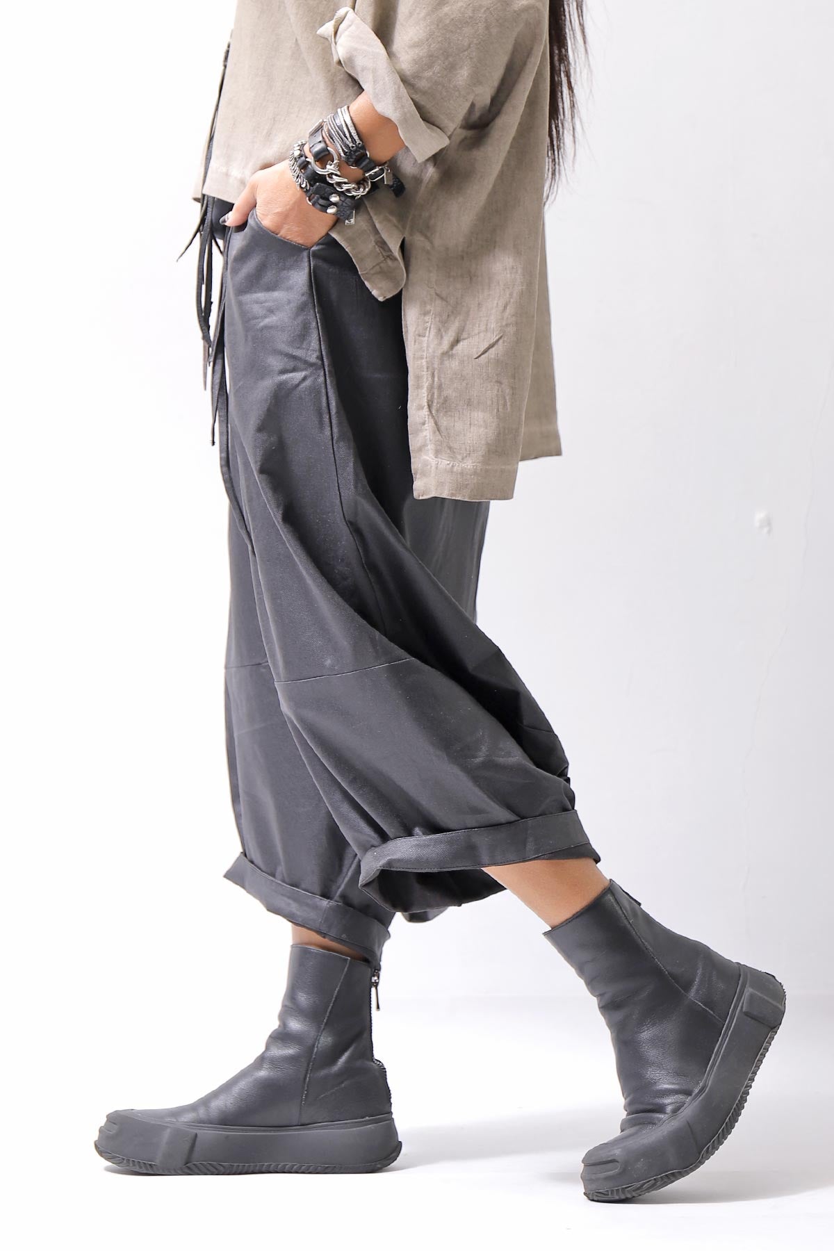 【studio b3】 UNSEX COATED LINEN＆BAMBOO BOX SARROUEL PANTS NB2123_BLACK
