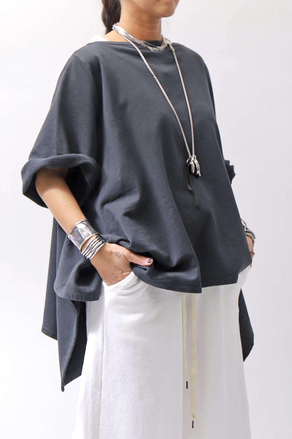 【NOSTRASANTISSIMA】 ASYMMETRY SWEAT COTTON WIDE TOPS FM139_BLACK