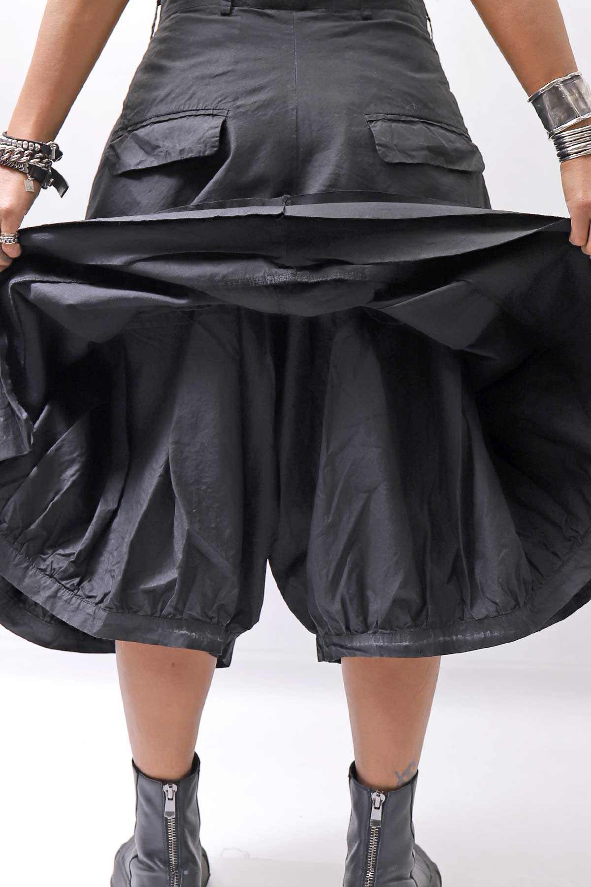 【RUNDHOLZ】 UNISEX BACK FLAP BALOON SARROUEL PANTS _BLACK GLOSS