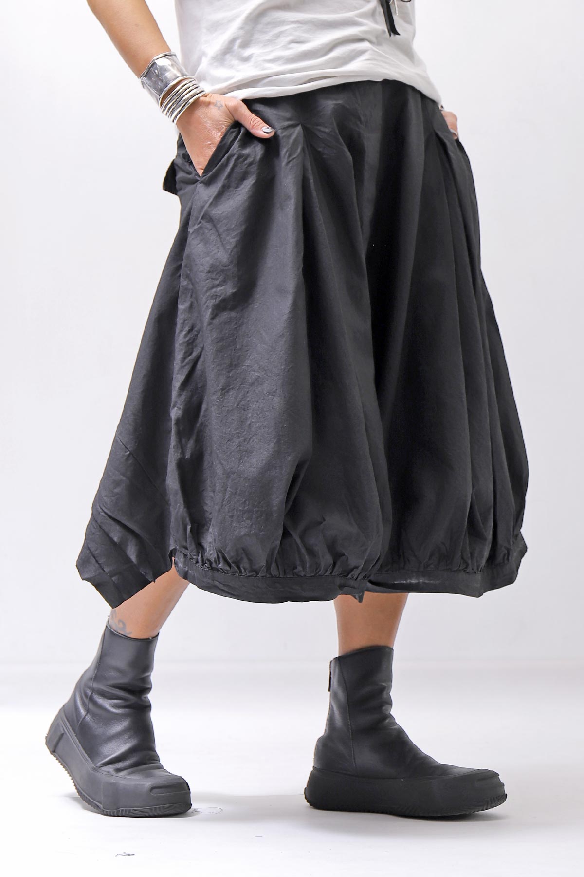 【RUNDHOLZ】 UNISEX BACK FLAP BALOON SARROUEL PANTS _BLACK GLOSS