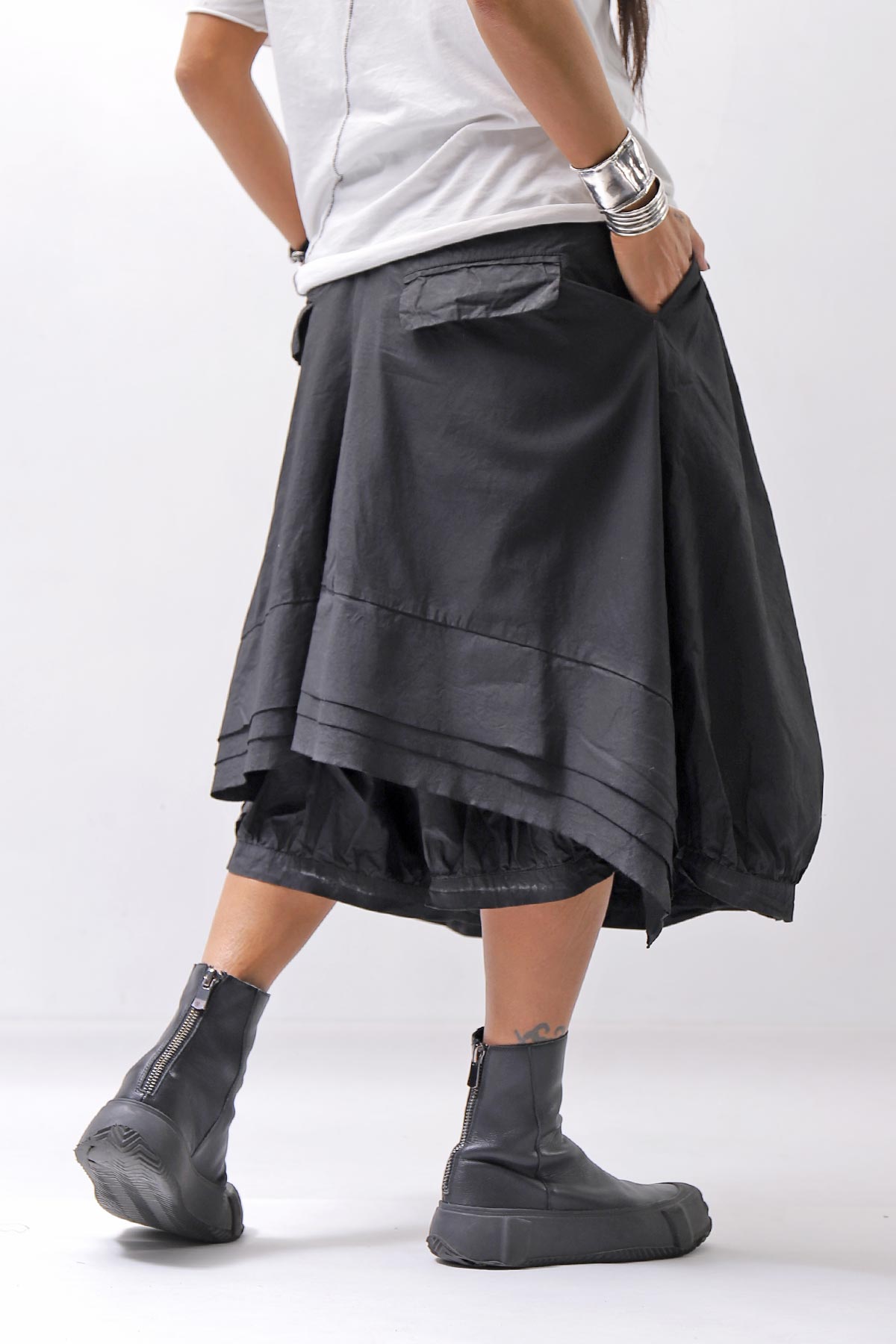 【RUNDHOLZ】 UNISEX BACK FLAP BALOON SARROUEL PANTS _BLACK GLOSS