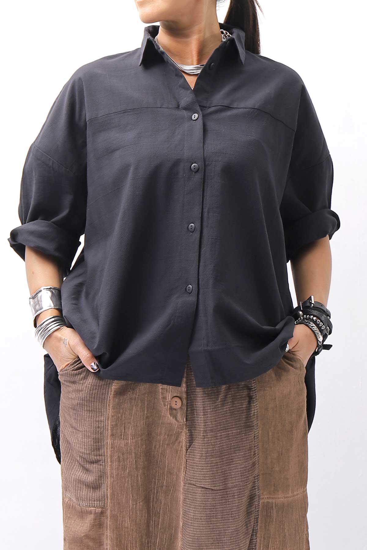 【studio b3】 OVERSIZED BACK BUTTON SHIRT TOP NB2070_BLACK