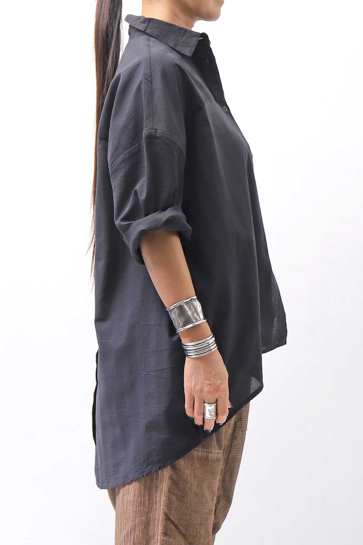 【studio b3】 OVERSIZED BACK BUTTON SHIRT TOP NB2070_BLACK