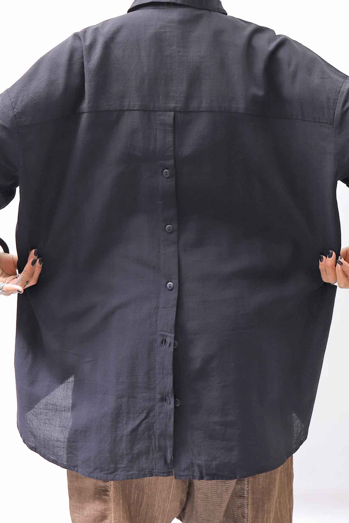 【studio b3】 OVERSIZED BACK BUTTON SHIRT TOP NB2070_BLACK