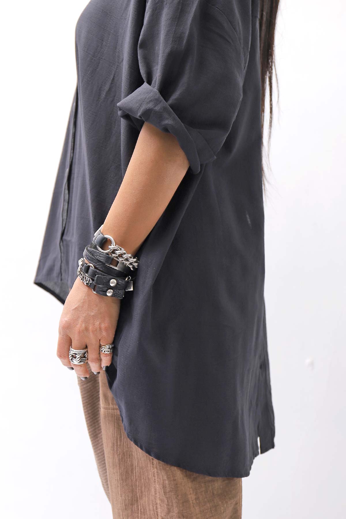 【studio b3】 OVERSIZED BACK BUTTON SHIRT TOP NB2070_BLACK
