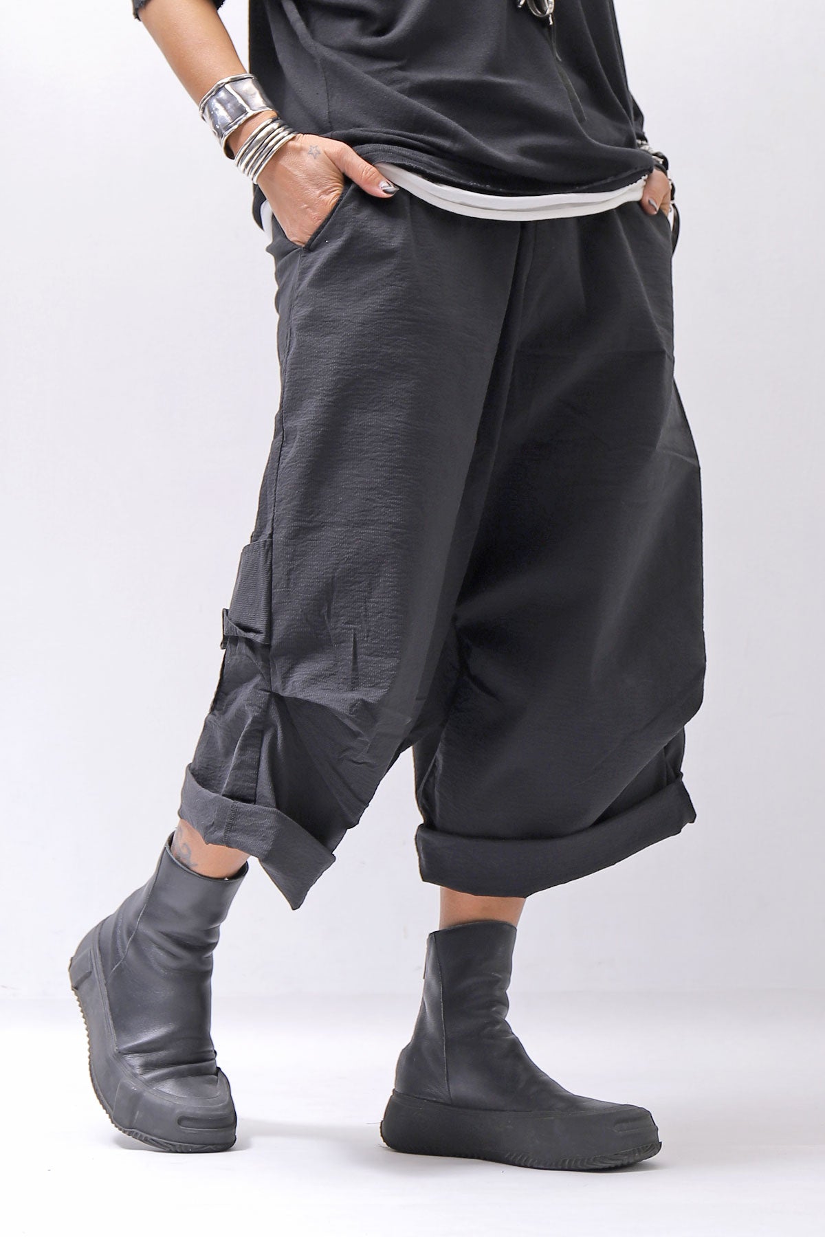 【RUNDHOLZ】 UNISEX STRETCH BIG POCKETS WIDE PANTS _BLACK