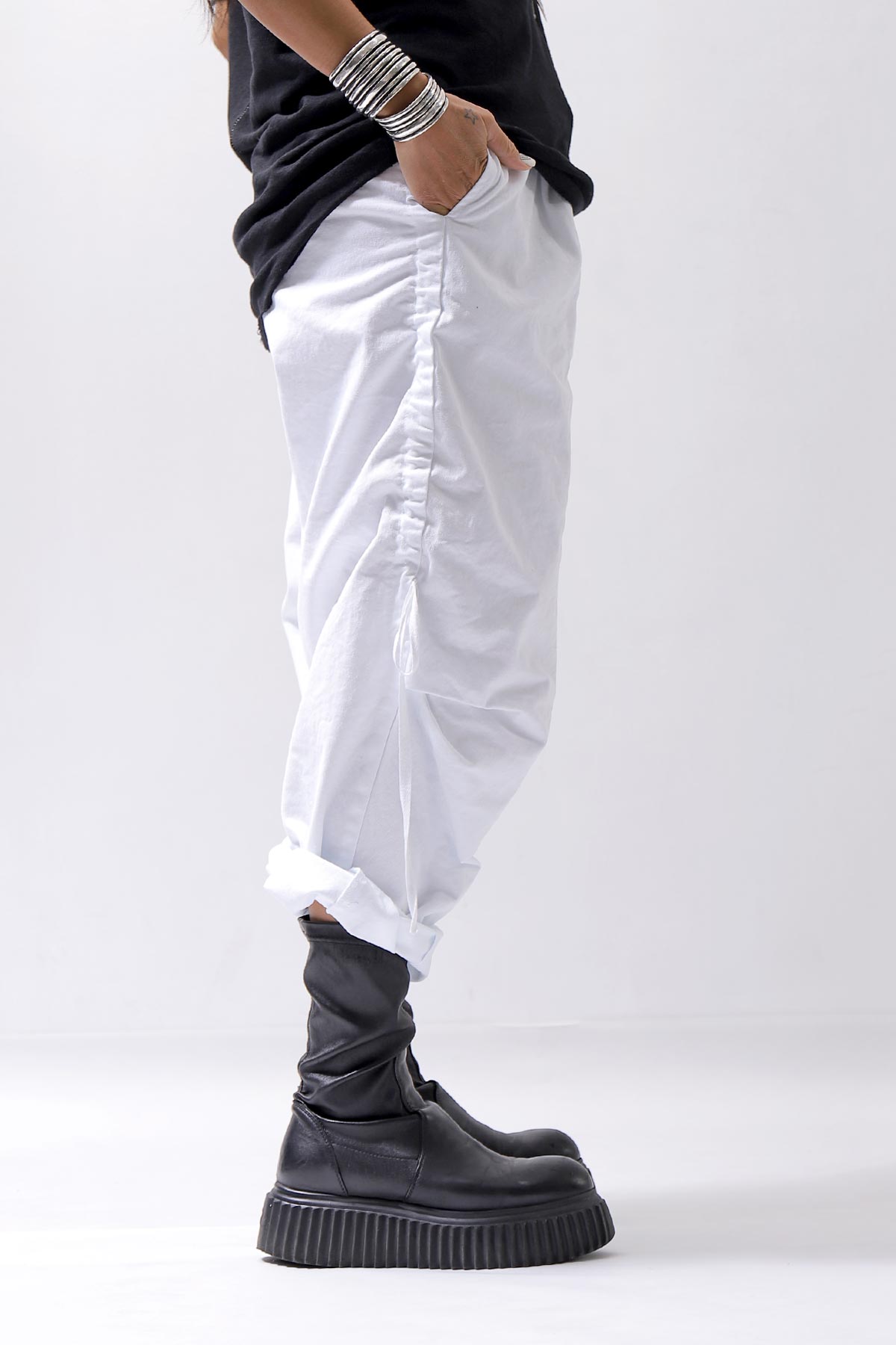 【sanctamuerte】 UNISEX SIDE STRING CODE PANTS 319/MM_PURE WHITE
