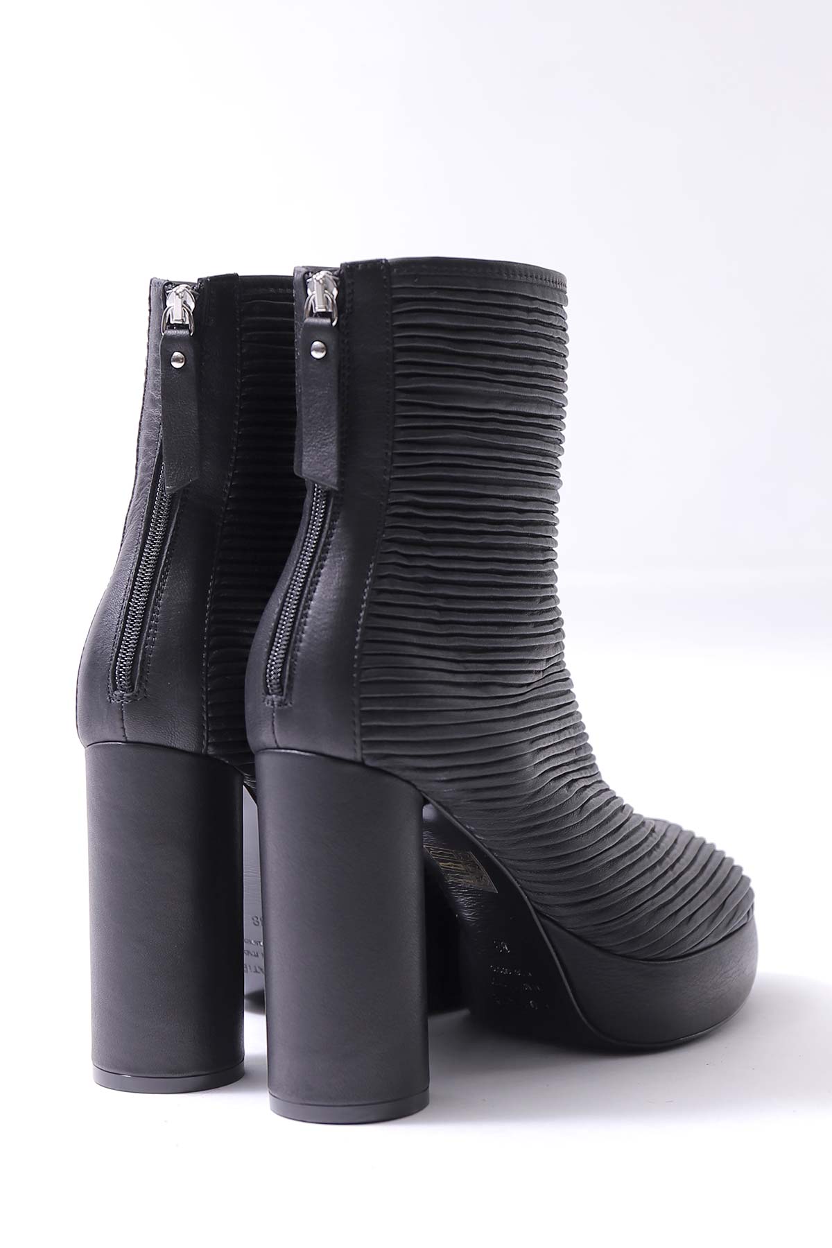 【VIC MATIE】 RIBBED NAPPA LEATHER HEEL BOOTS 5206D