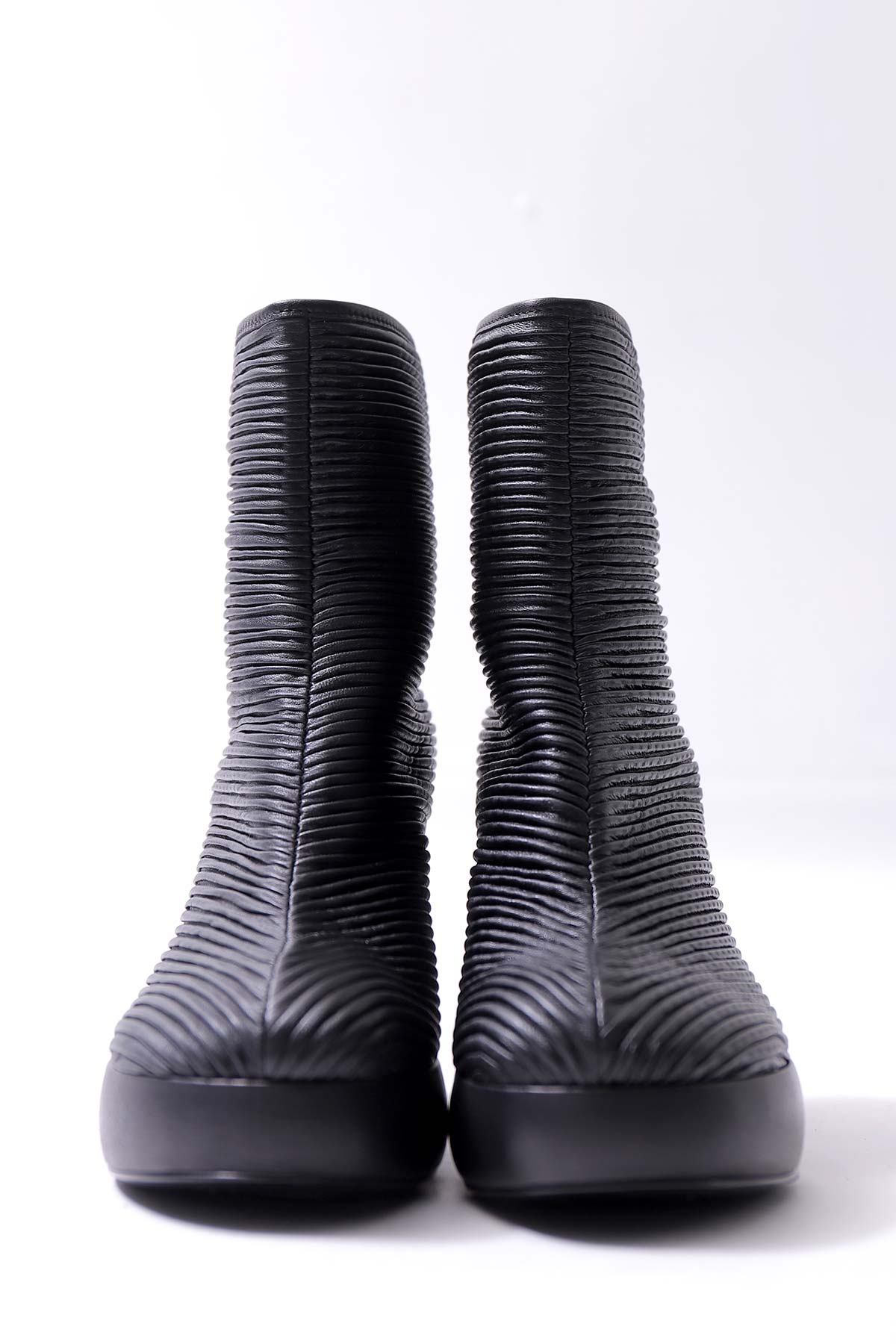 【VIC MATIE】 RIBBED NAPPA LEATHER HEEL BOOTS 5206D