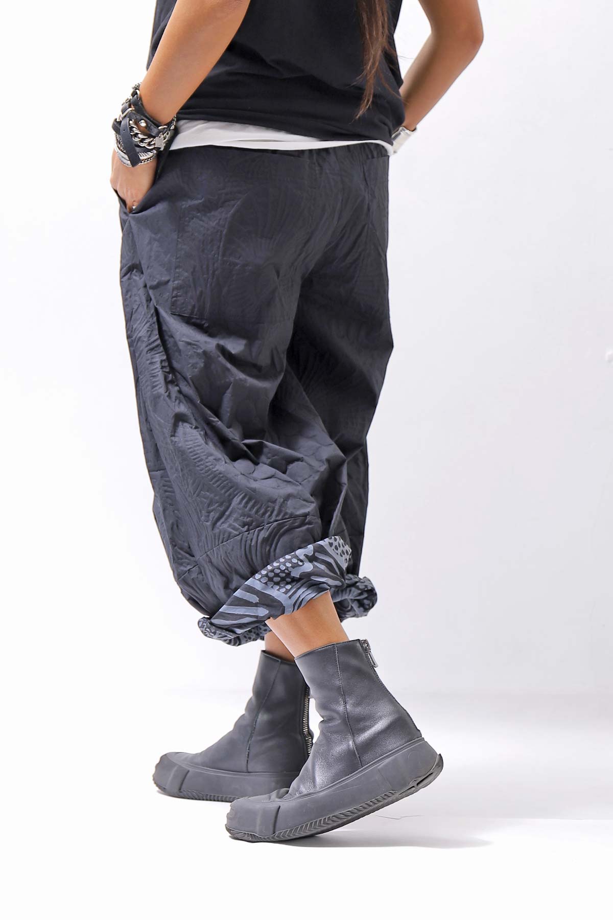 【RUNDHOLZ】 UNISEX COTTON EMBOSS PRINT EASY PANTS _BLACK POPLIN PRINT
