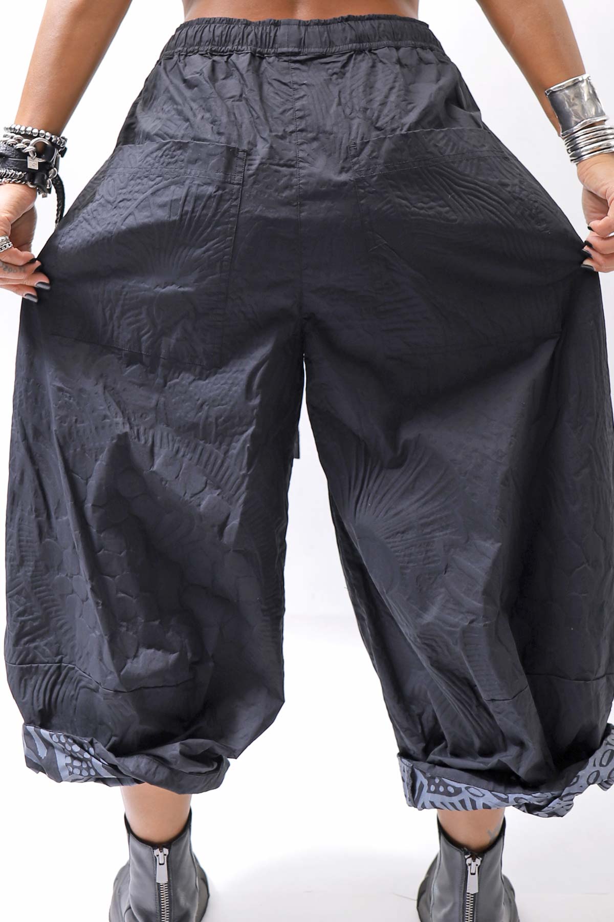 【RUNDHOLZ】 UNISEX COTTON EMBOSS PRINT EASY PANTS _BLACK POPLIN PRINT