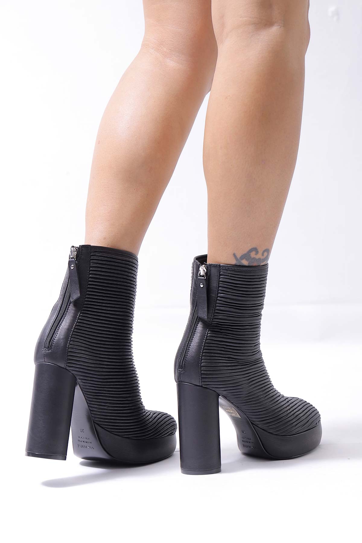 【VIC MATIE】 RIBBED NAPPA LEATHER HEEL BOOTS 5206D