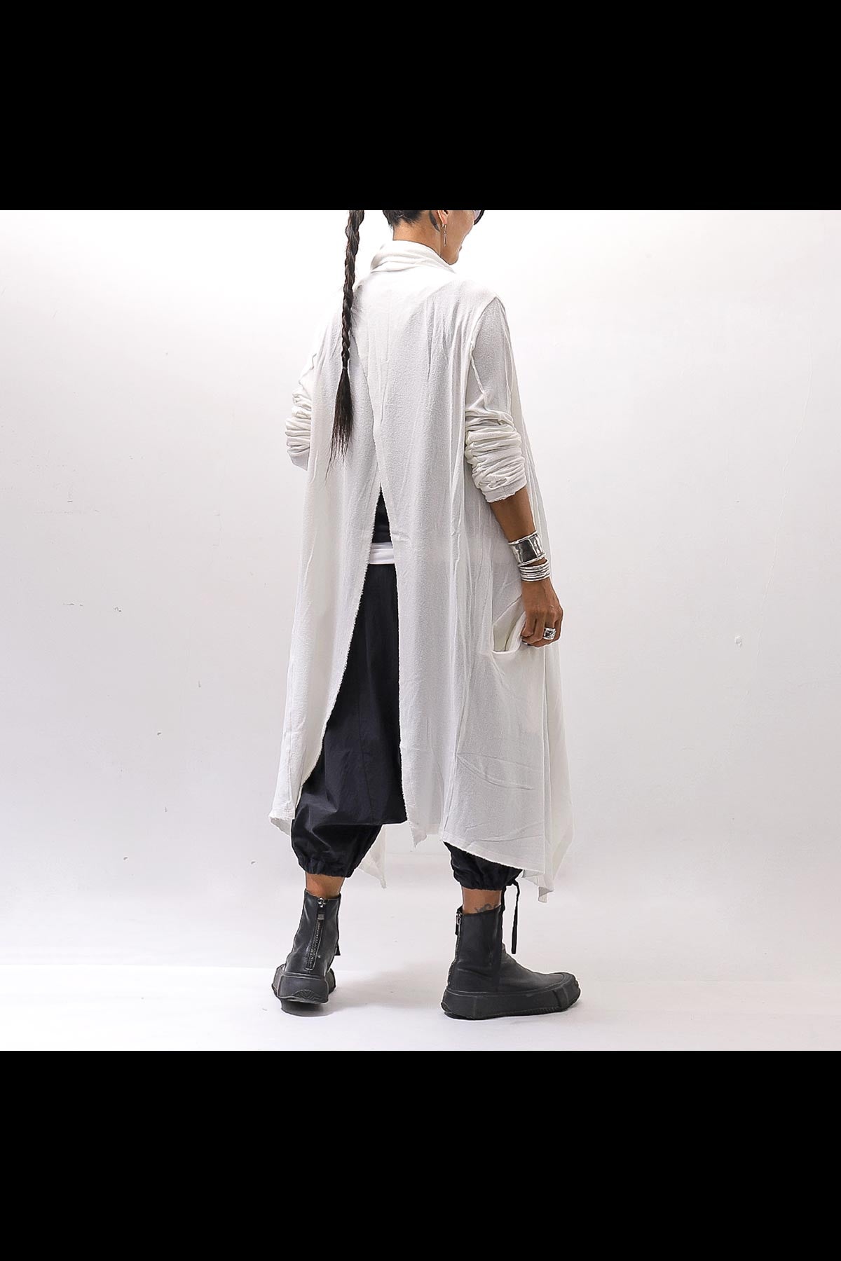 【NOSTRASANTISSIMA】 ASYMMETRY BACK CROSS CARDIGAN TS24_WHITE