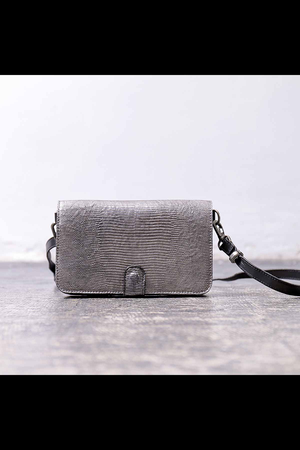 CHRISTIAN PEAU – QUADRATO Boutique