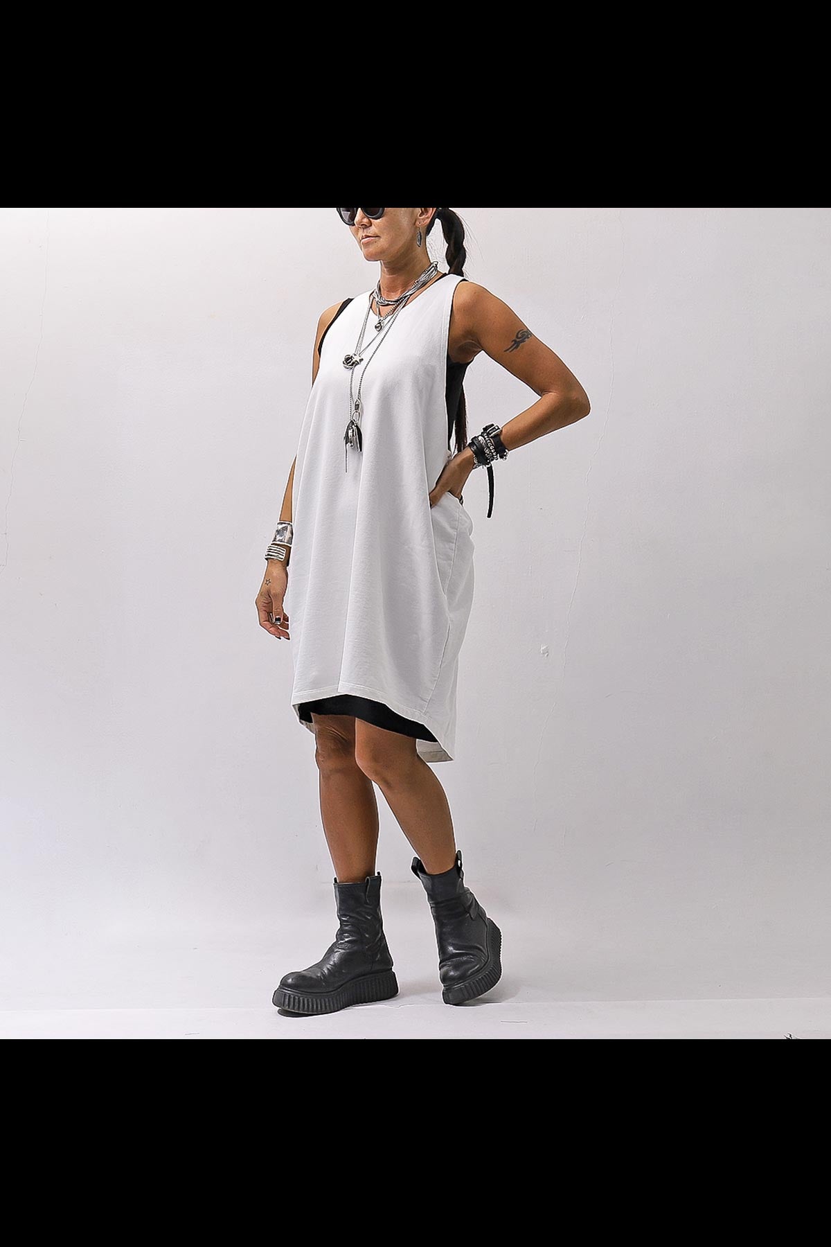 【NOSTRASANTISSIMA】 OPEN BACK LIGHT SWEAT COVER LONG TANK TOP M142_WHITE