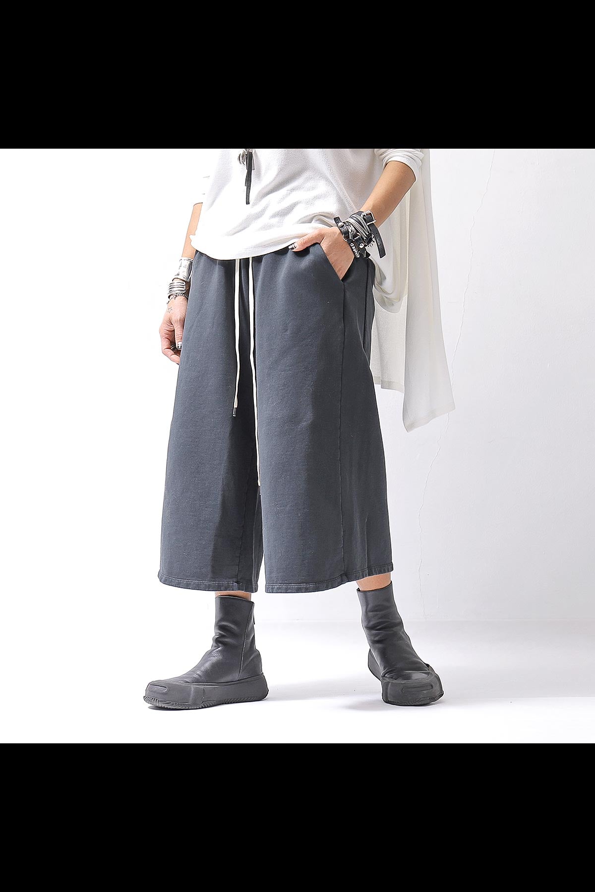 PANTS – QUADRATO Boutique