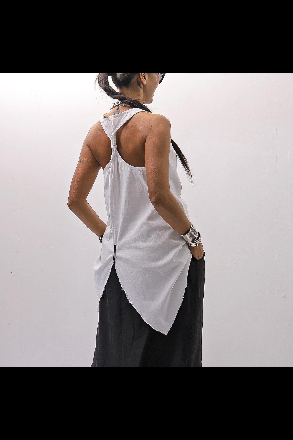 【Primordial is Primitive】 BACK CROSSED TANK TOP 413AL_WHITE