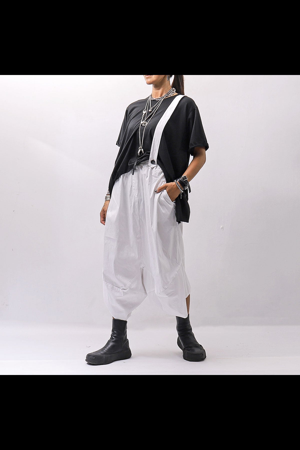 【Primordial is Primitive】 UNISEX ASYMMETRY COTTON PANTS 722AL_WHITE