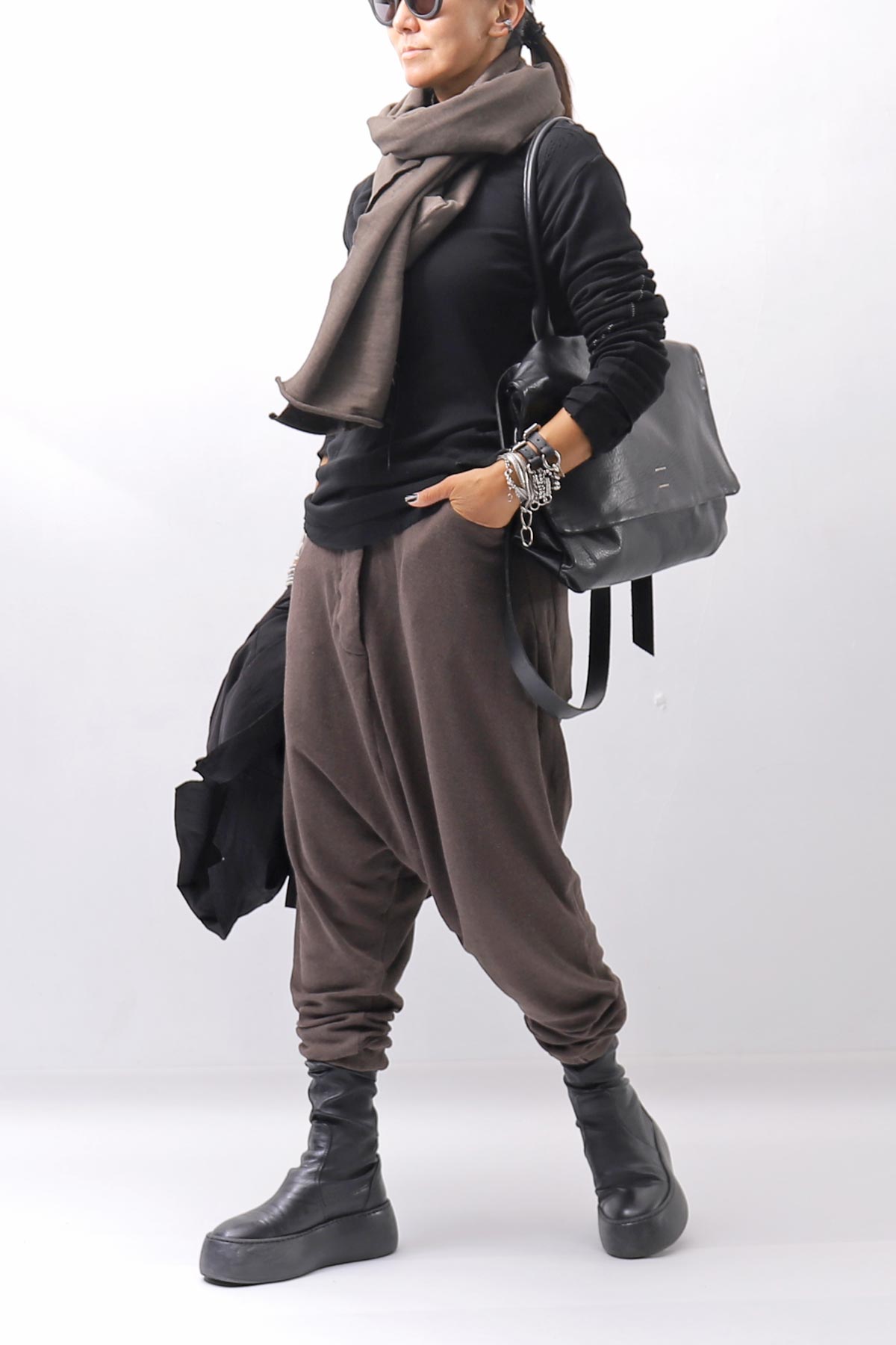 【studio b3】 UNISEX COTTON KNIT BOX SARROUEL RIBBED PANTS SHB2232_TRUFFLE
