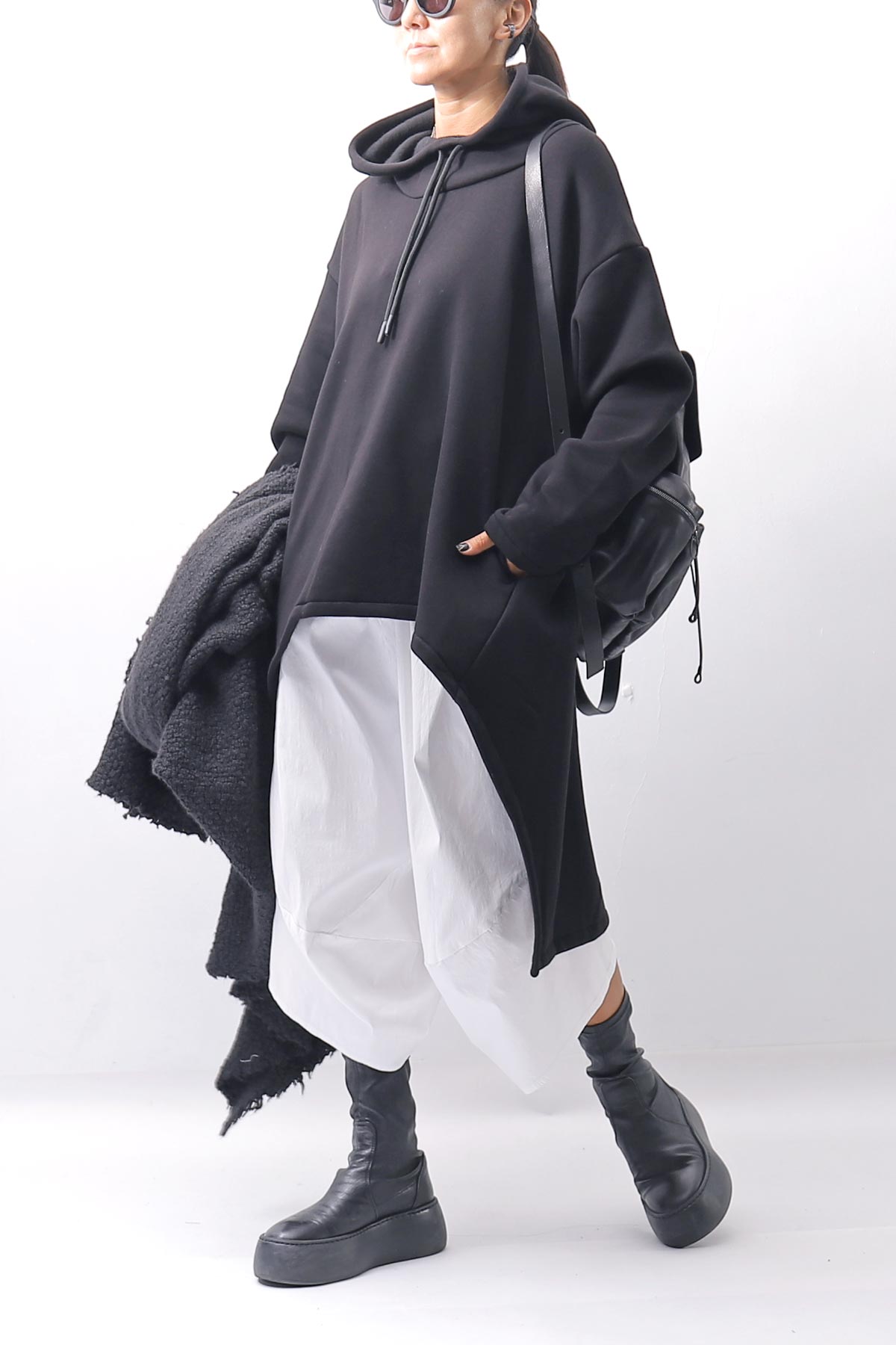 【PLÜ】 UNISEX ASYMMETRIC COTTON NEOPRENE HOODIE TOP PL11H_BLACK