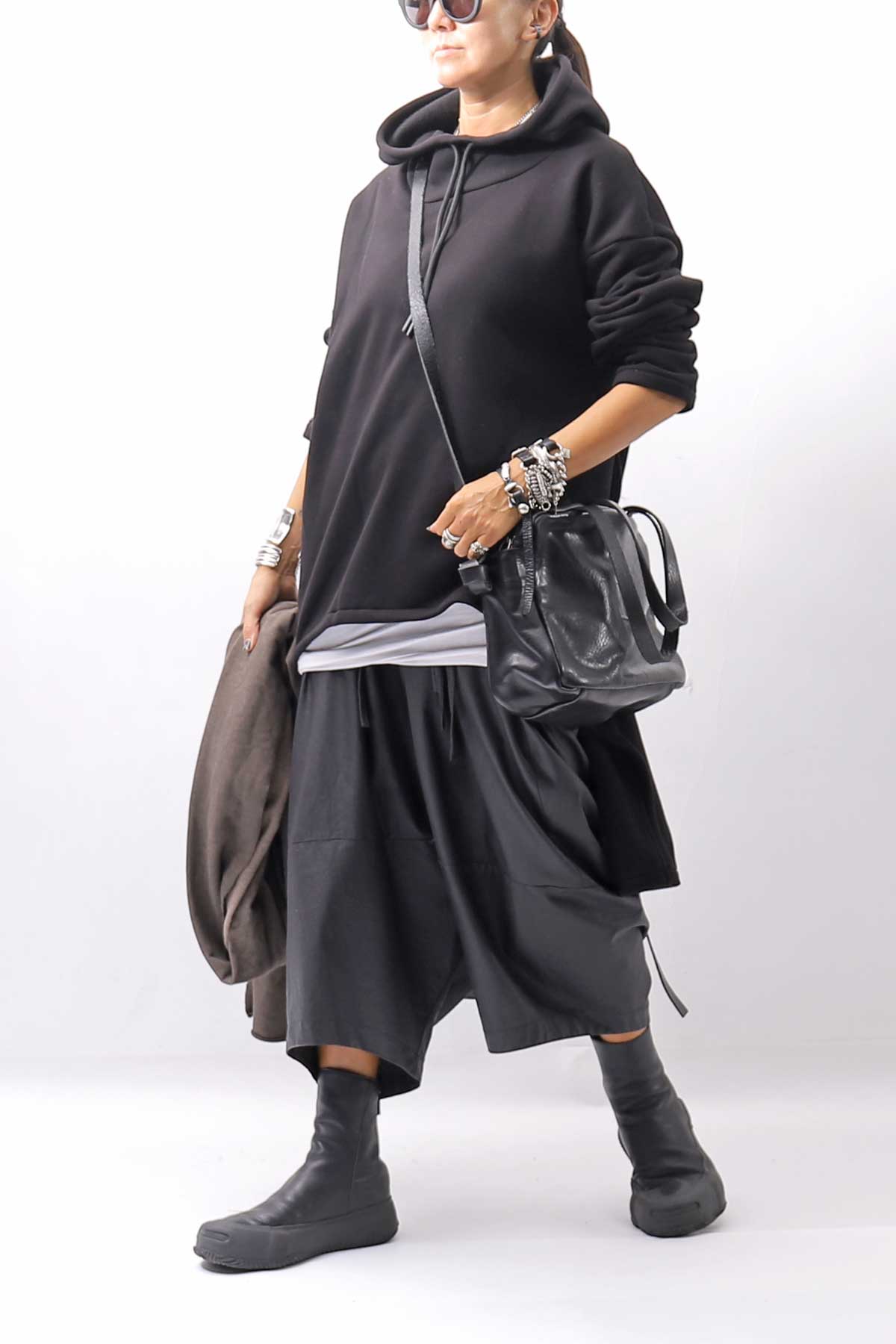 【PLÜ】 UNISEX ASYMMETRIC COTTON NEOPRENE HOODIE TOP PL11H_BLACK
