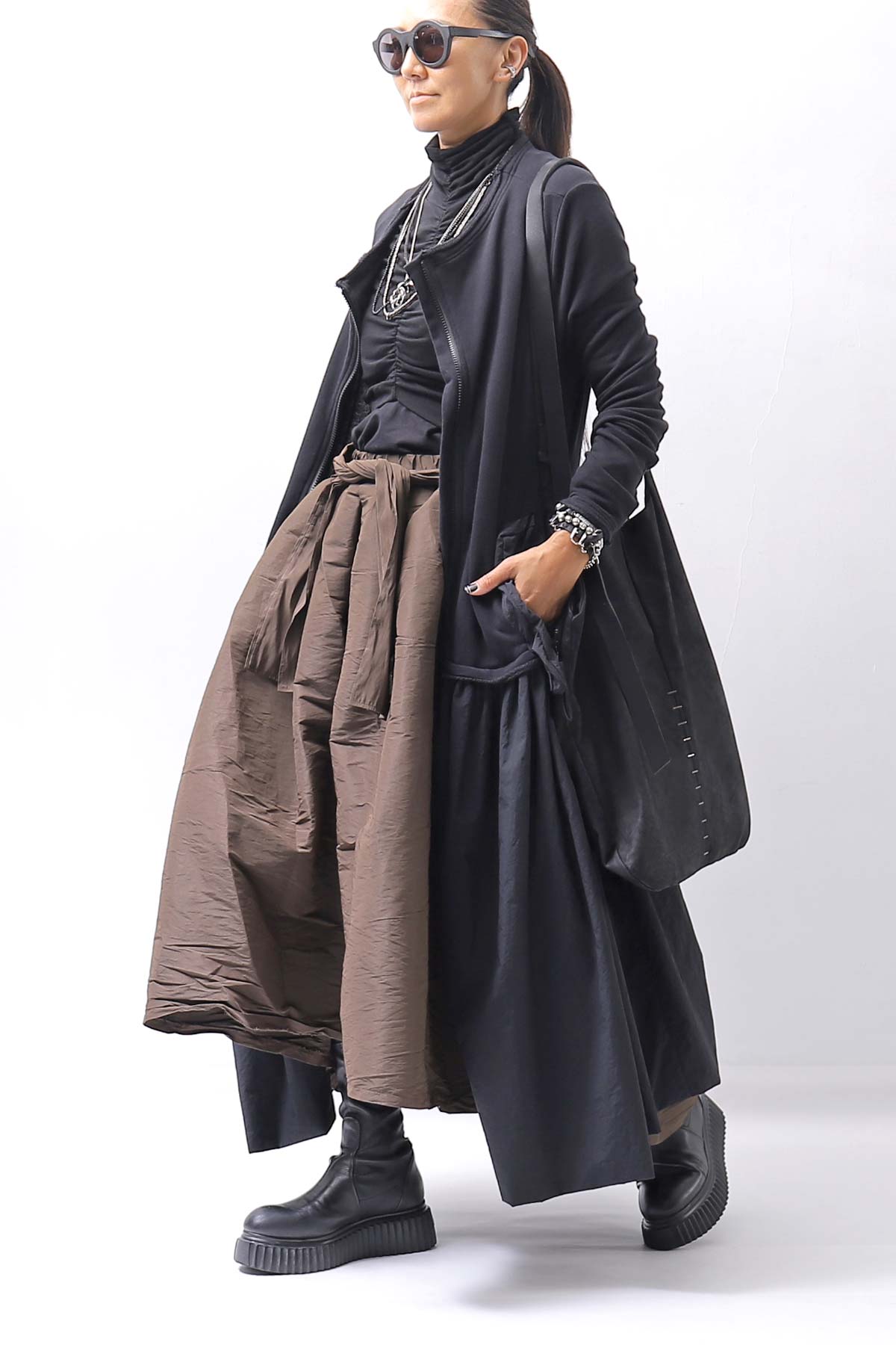 【PLÜ】 SHAPE MEMORY TULIP SKIRT PL6_CHOCOLATE