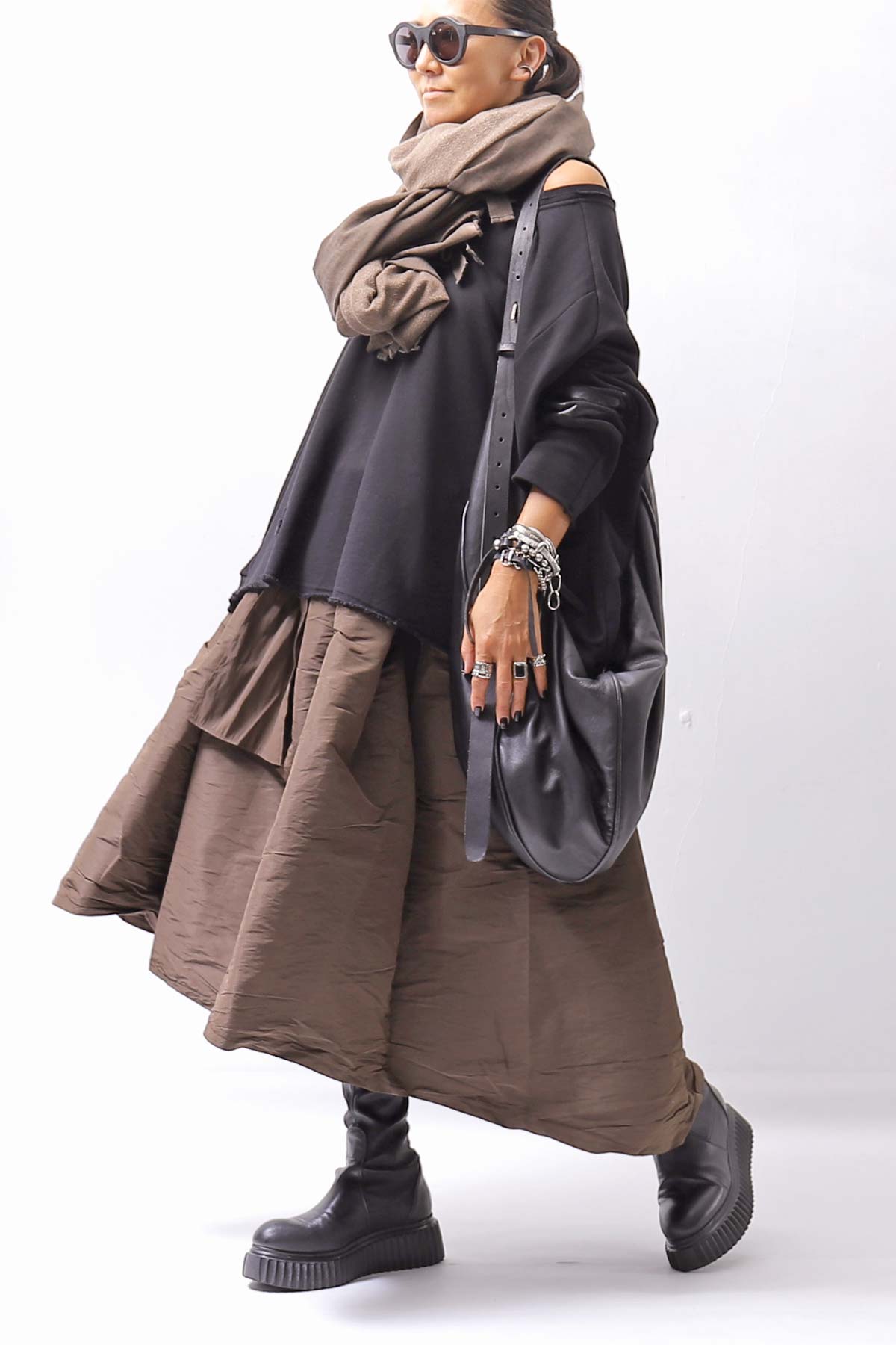 【PLÜ】 SHAPE MEMORY TULIP SKIRT PL6_CHOCOLATE