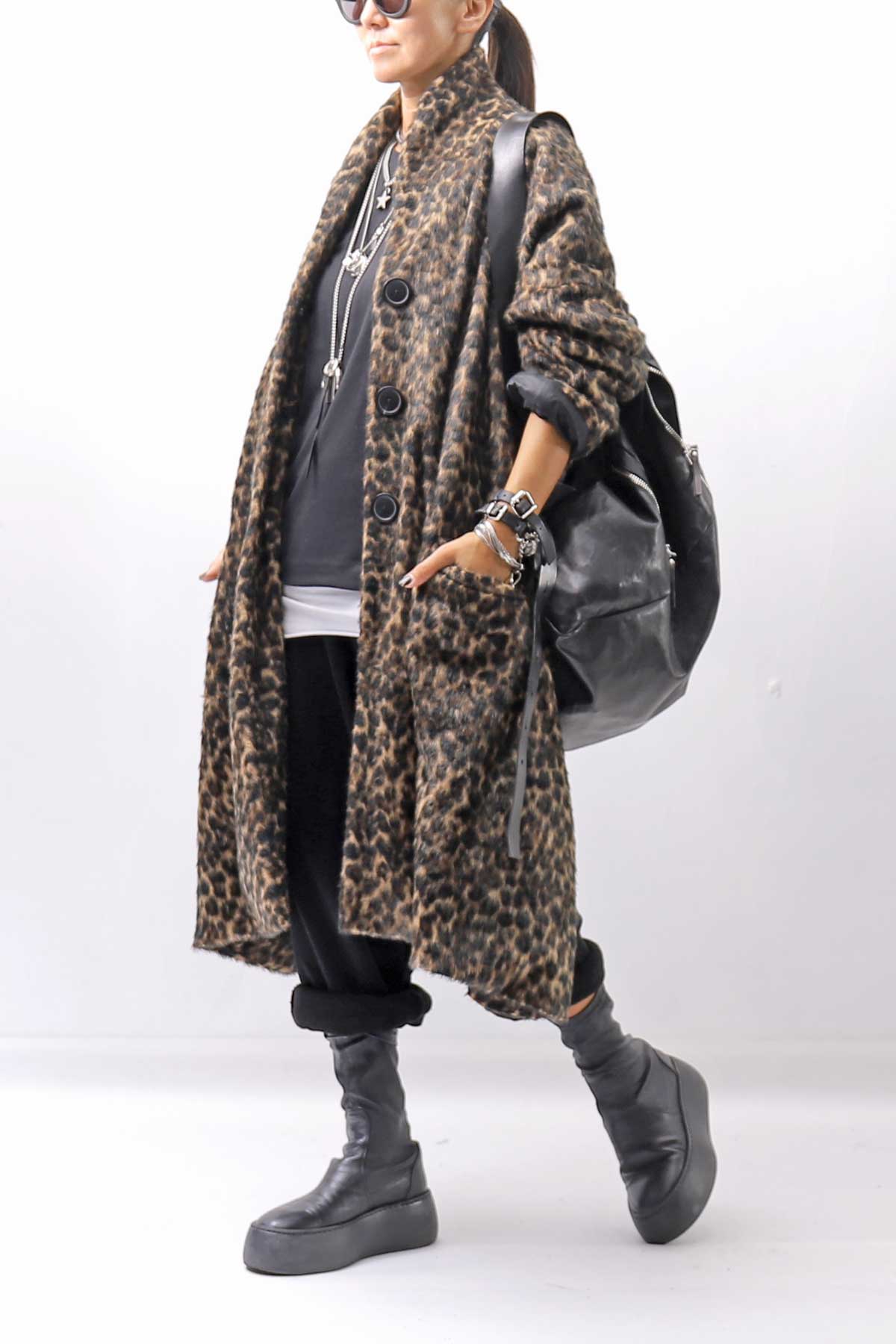 【RUNDHOLZ】 OVERSIZED ECO-FUR SHORT HAIR LEOPARD COAT_LEO JACQUARD