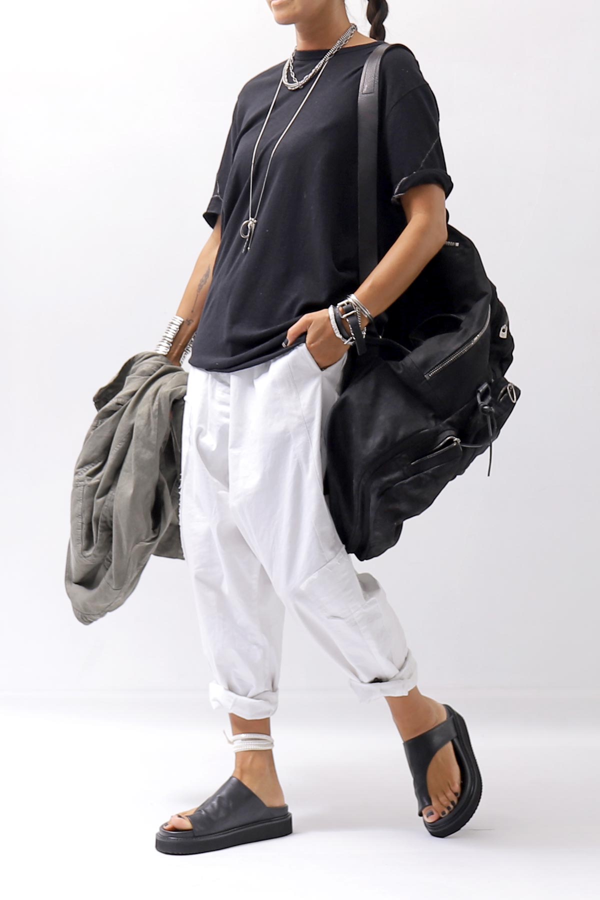 【Alès Dacchia】 UNISEX LEATHER TONG CITY SANDAL_BLACK