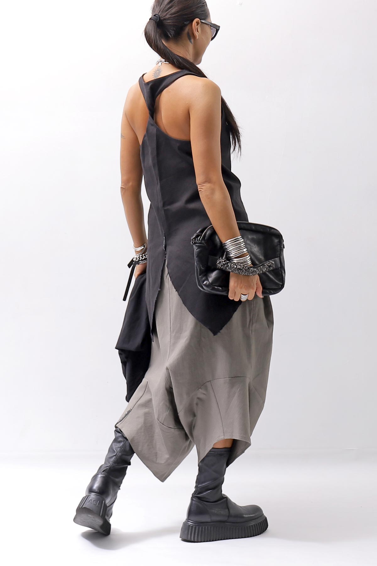 【Primordial is Primitive】 BACK CROSSED TANK TOP 413LS_BLACK