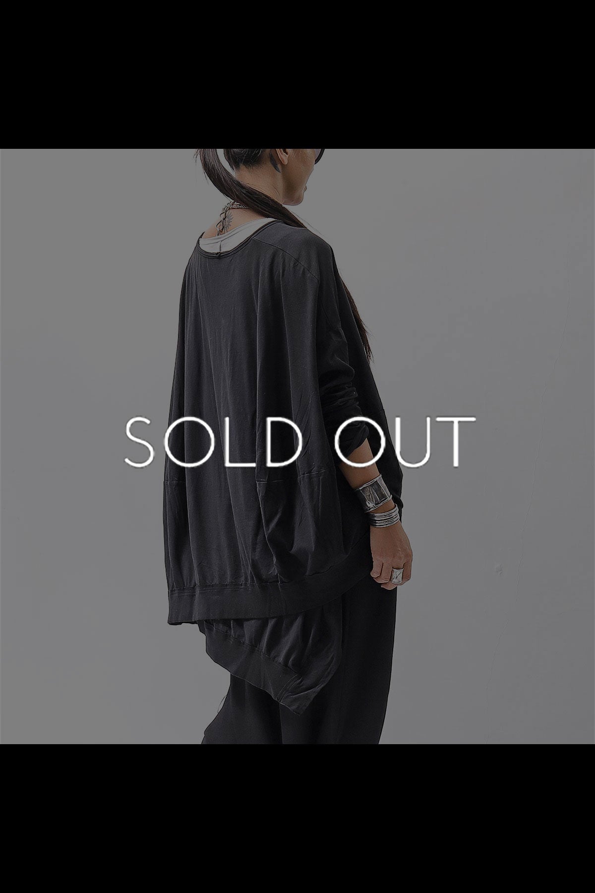 【RUNDHOLZ】 UNISEX TWIST COTTON BACK LAYERED ASYMMETRY TOP 256 0531_BLACK